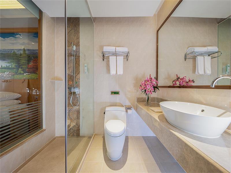Vienna Hotel Huiyang Sanhe Square Хуижоу Екстериор снимка